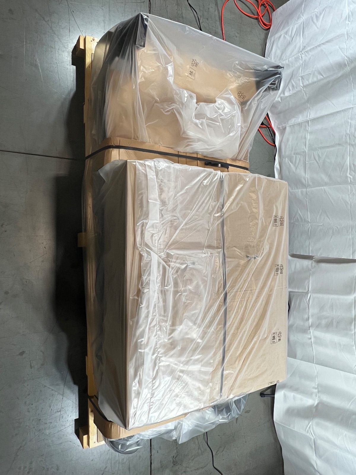 2025 TechnoGym Run Artis Commercial Treadmill Excellent Condition - photo 5