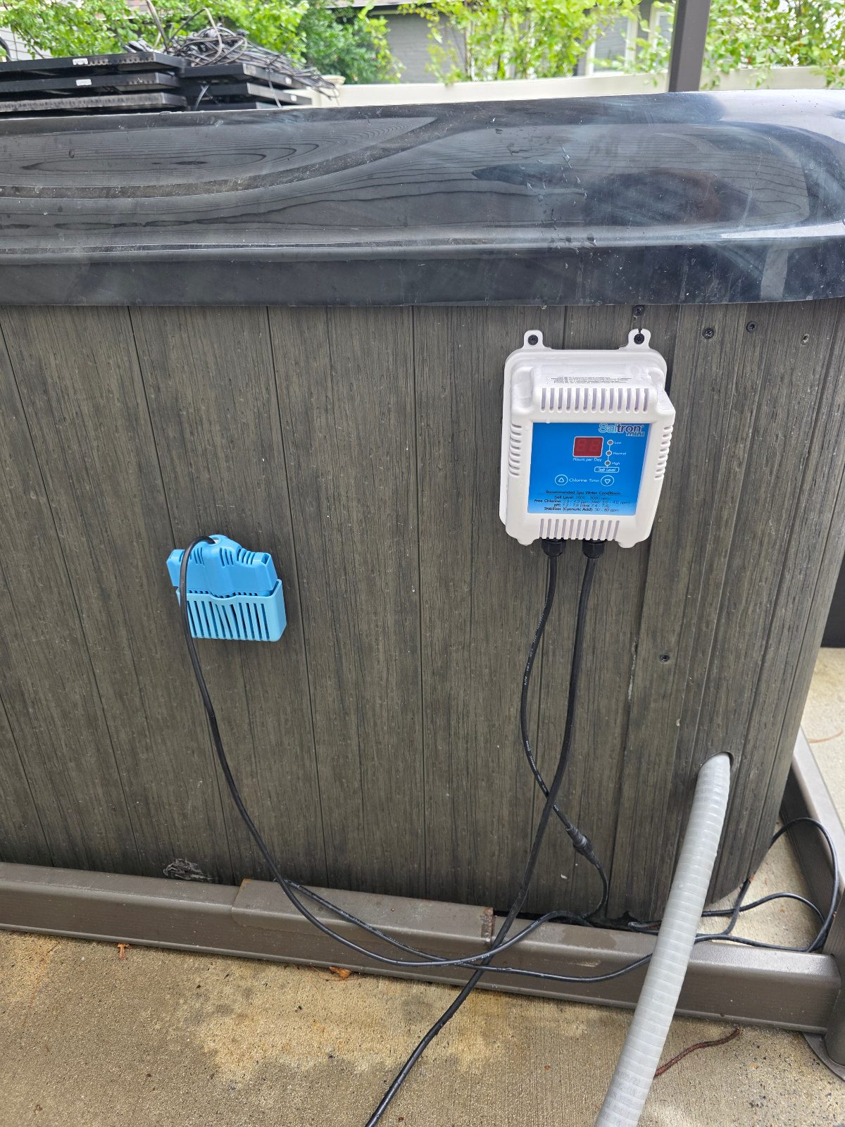 Artesian Spas 965L Deluxe and Covana Evolution Cover - Like New - Scotch Plains, NJ, photo 4 of 6