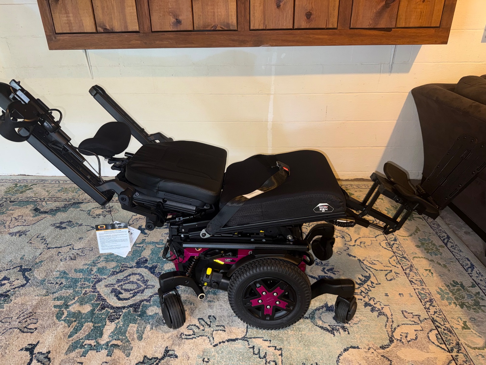 Quantum Edge 3 Stretto Power Wheelchair - Like New - 2024 - Rainbow City, AL, photo 4 of 12