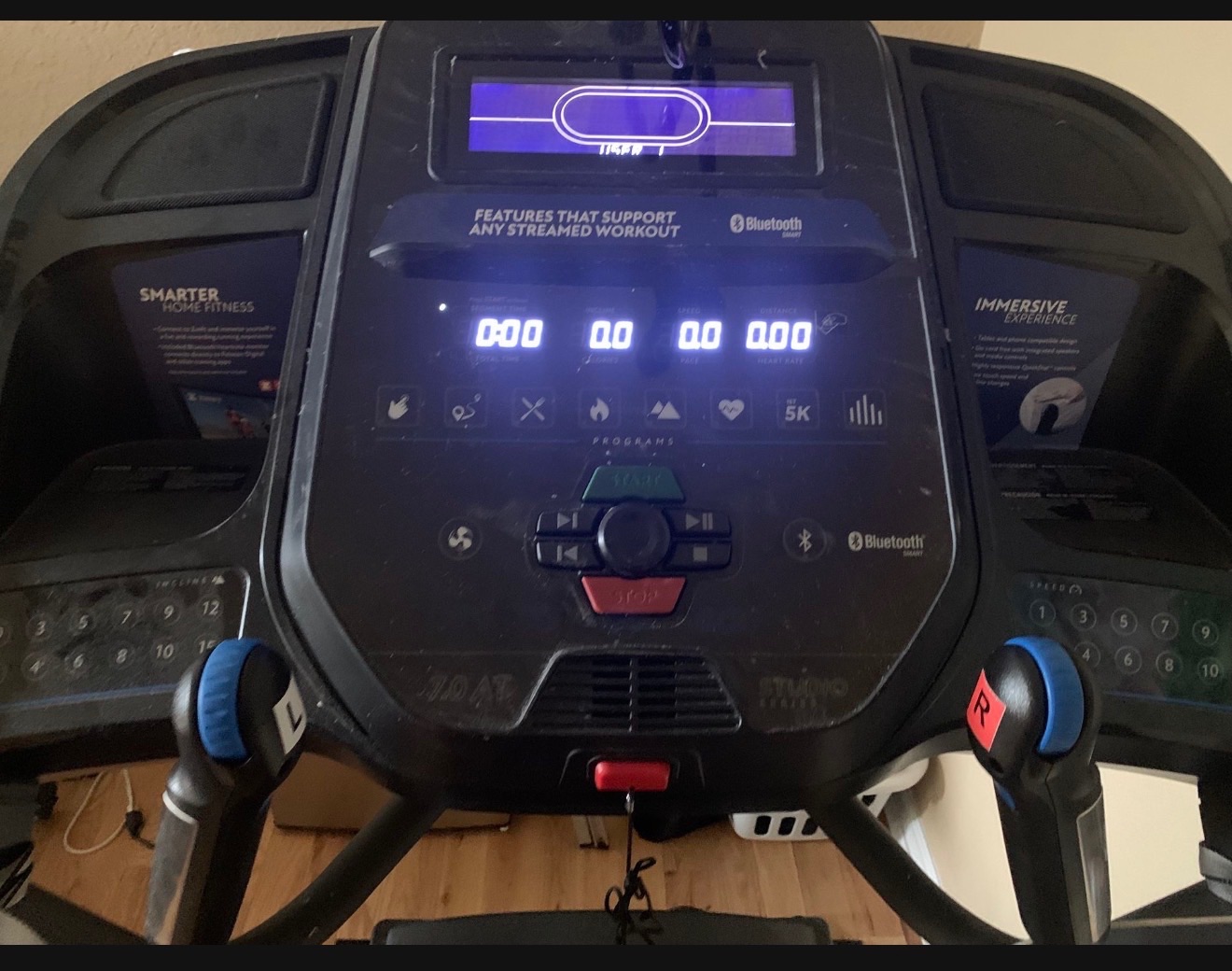 Horizon 7.0 AT-04 Motorized Treadmill - Excellent - 2024 - Homestead, FL, photo 4 of 4