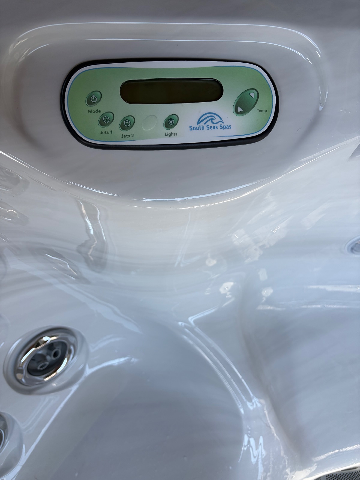 South Seas Spas 748B Hot Tub - Good - South Amherst, OH, photo 2 of 6