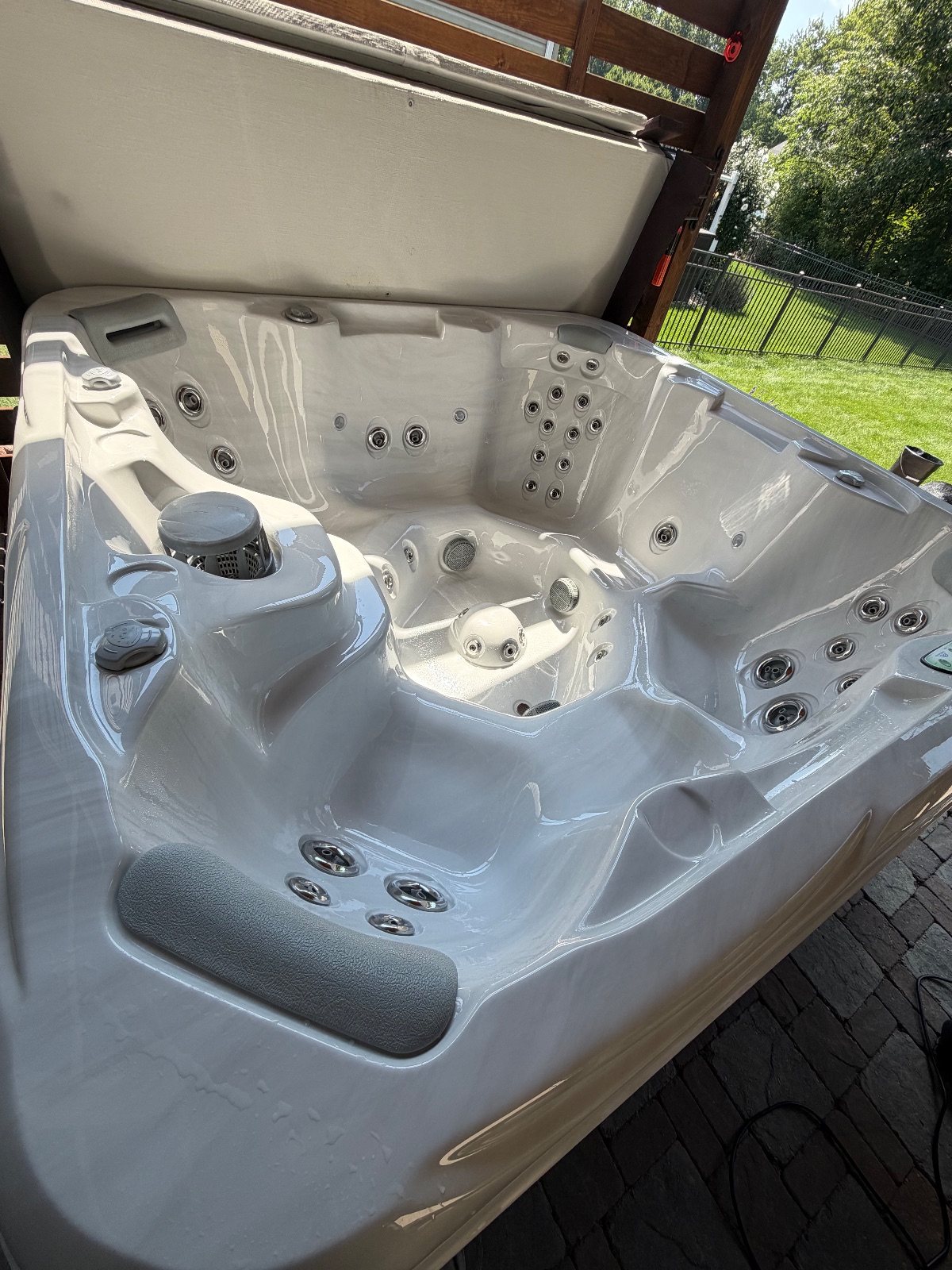South Seas Spas 748B Hot Tub - Good - South Amherst, OH, photo 5 of 6