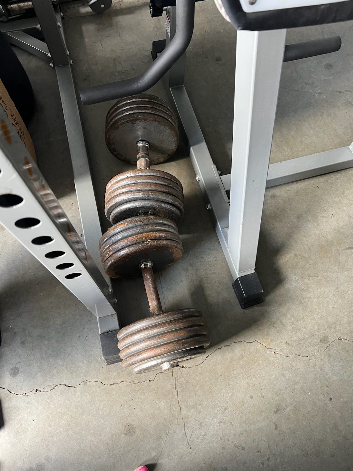 Dumbbell Set, Heavy Rust on Weights - Good - 2020 - Vancouver, WA, photo 4 of 10