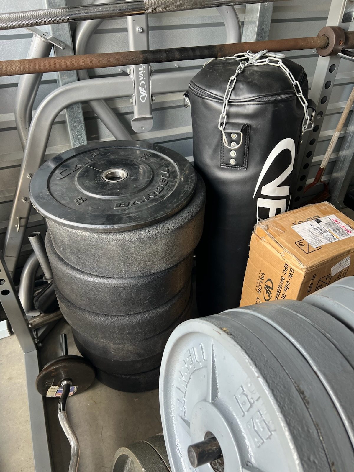 Dumbbell Set, Heavy Rust on Weights - Good - 2020 - Vancouver, WA, photo 5 of 10