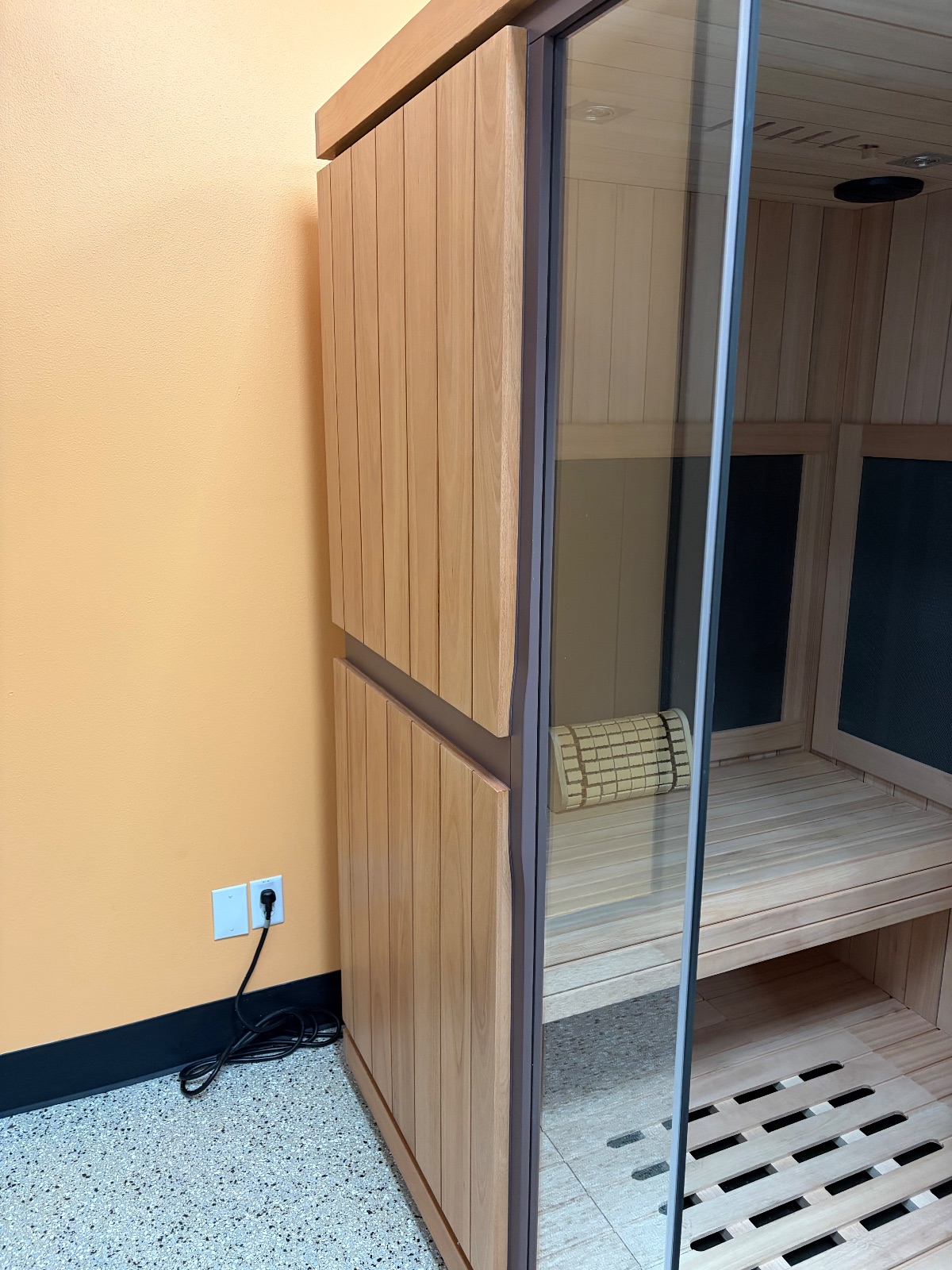 Sunlighten mPulse Sauna - New - 2025 - Kenosha, WI, photo 2 of 3