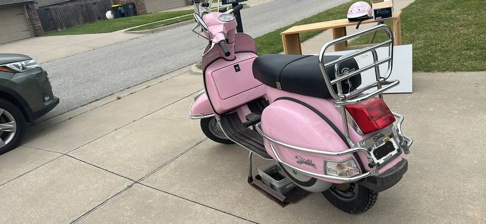 Genuine Stella 150cc - Pink Scooter - Good - 2005 - Glenpool, OK, photo 2 of 6