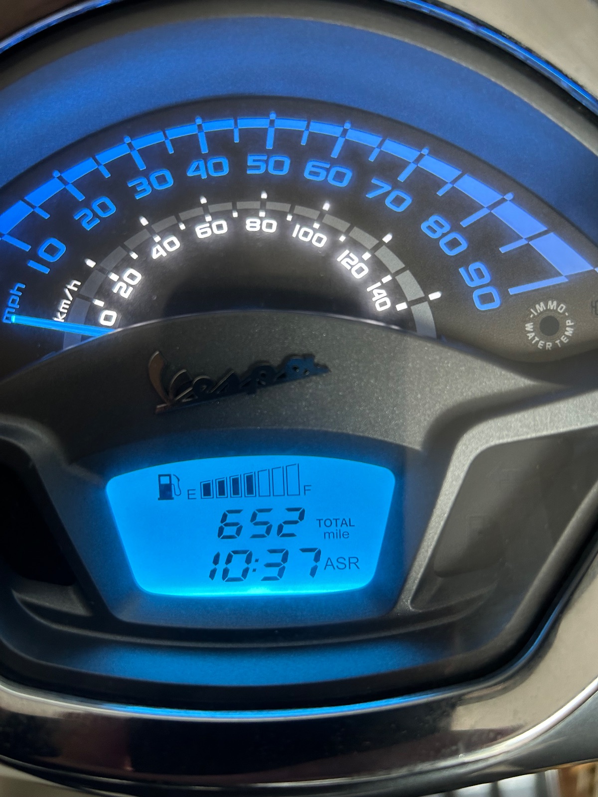 Vespa GTS 300 - Like New - 2022 - Tuckerton, NJ, photo 3 of 3