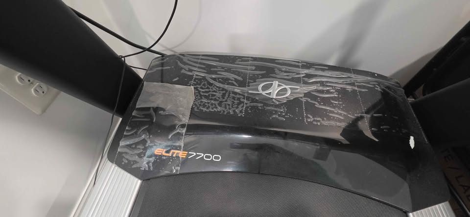 NordicTrack Elite 7700 Treadmill - Excellent - 2020, photo 3 of 3