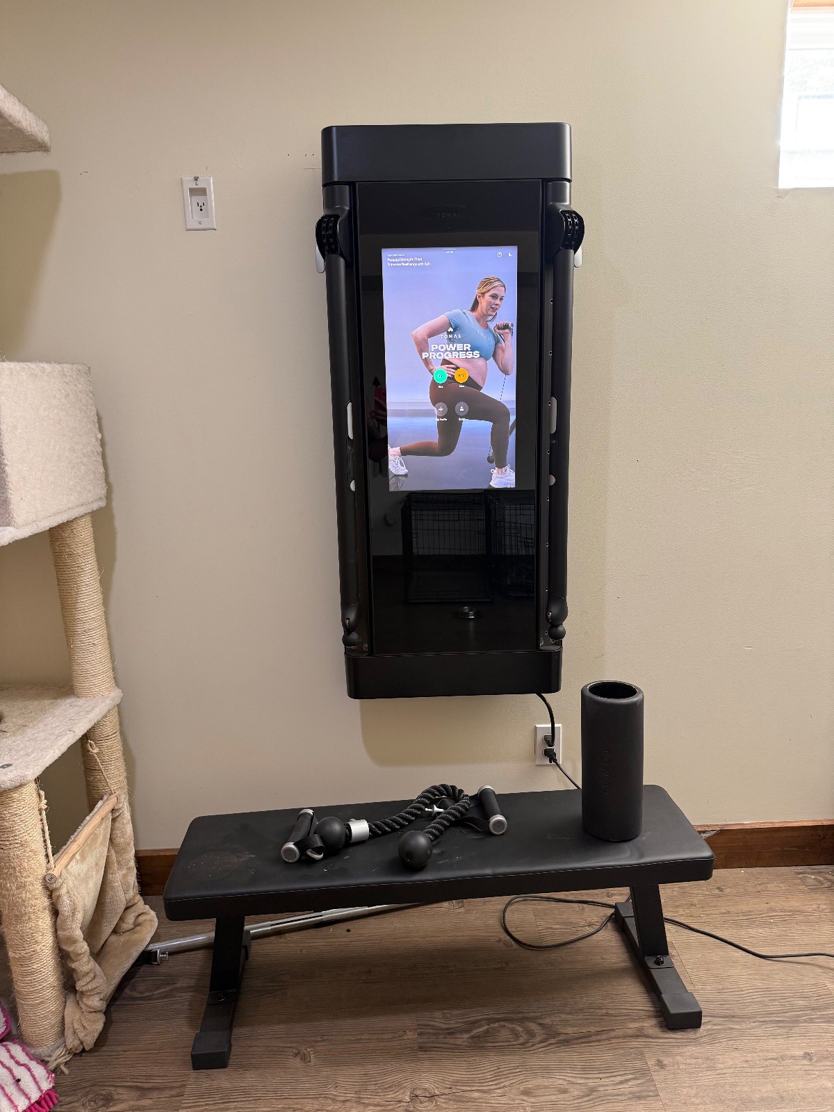 Tonal Home Gym, Large Touchscreen - Excellent - 2022 - Clayton, MO, photo 4 of 4