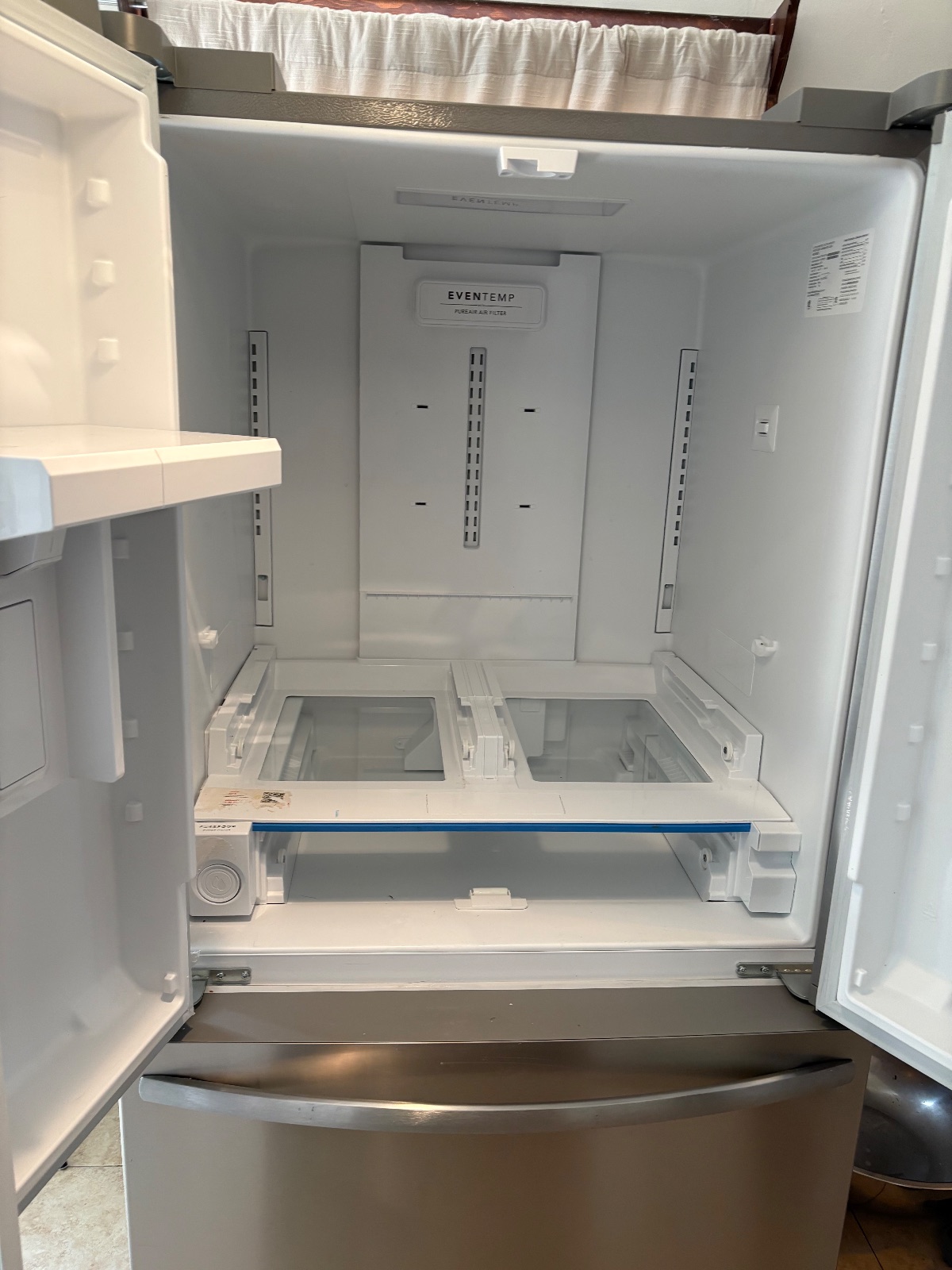 Frigidaire French Door Refrigerator - Good - Dearborn, MI, photo 2 of 7