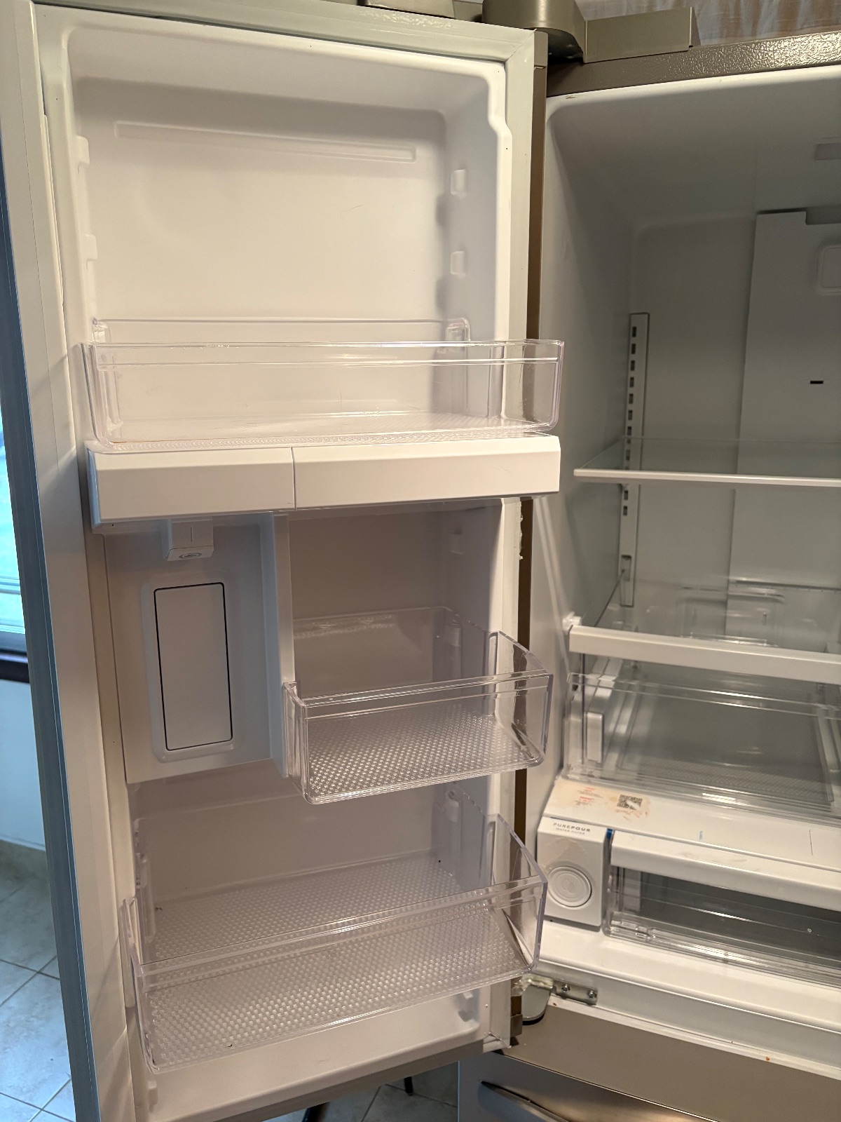 Frigidaire French Door Refrigerator - Good - Dearborn, MI, photo 4 of 7