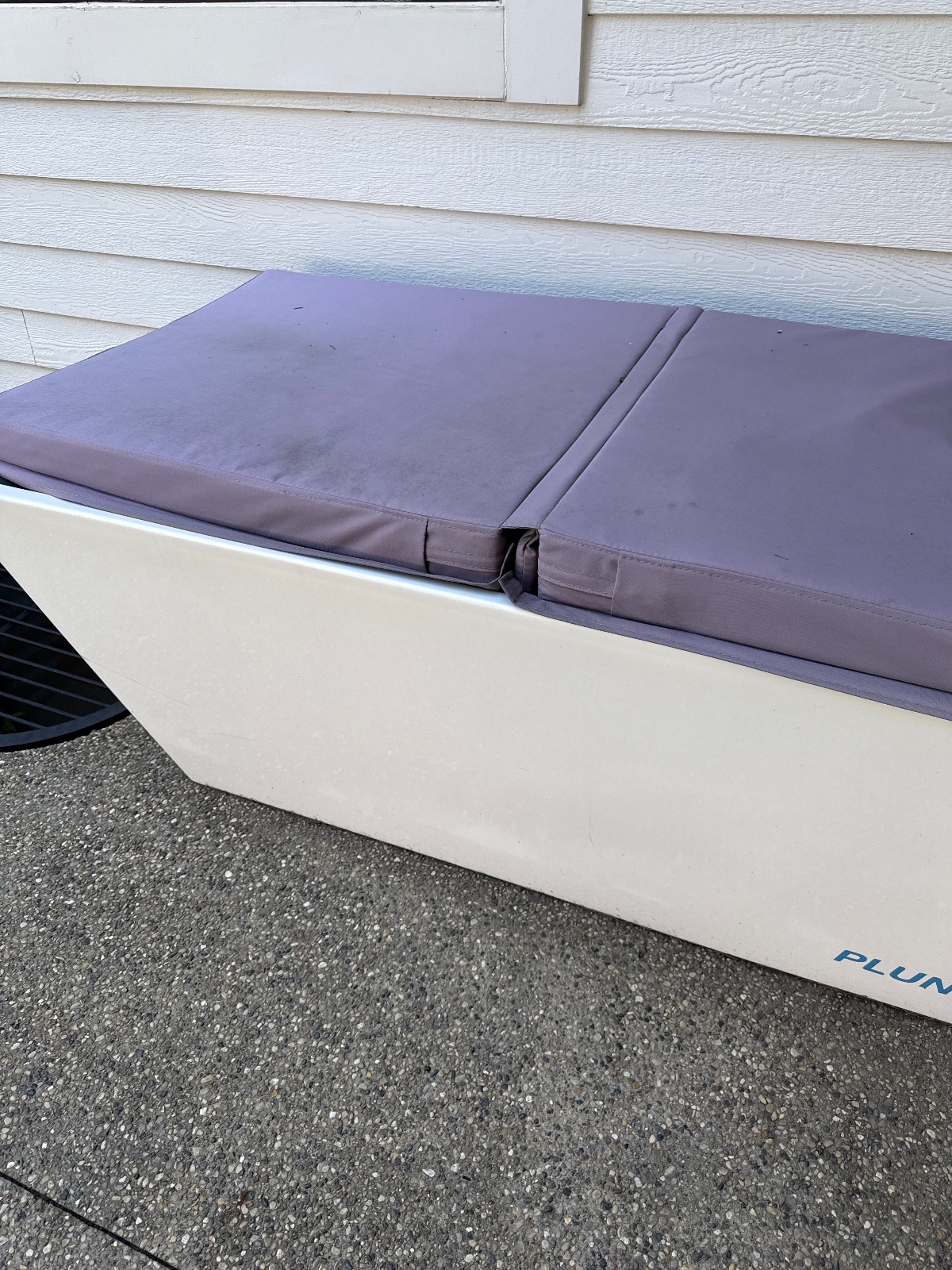 Plunge Storage Bench, Gray Cushion Top - Good - 2022 - Birmingham, MI, photo 3 of 7