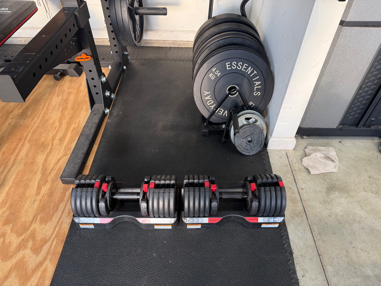 Rogue Power Rack with Adjustable Bench - Good - Churubusco, IN, photo 5 of 7