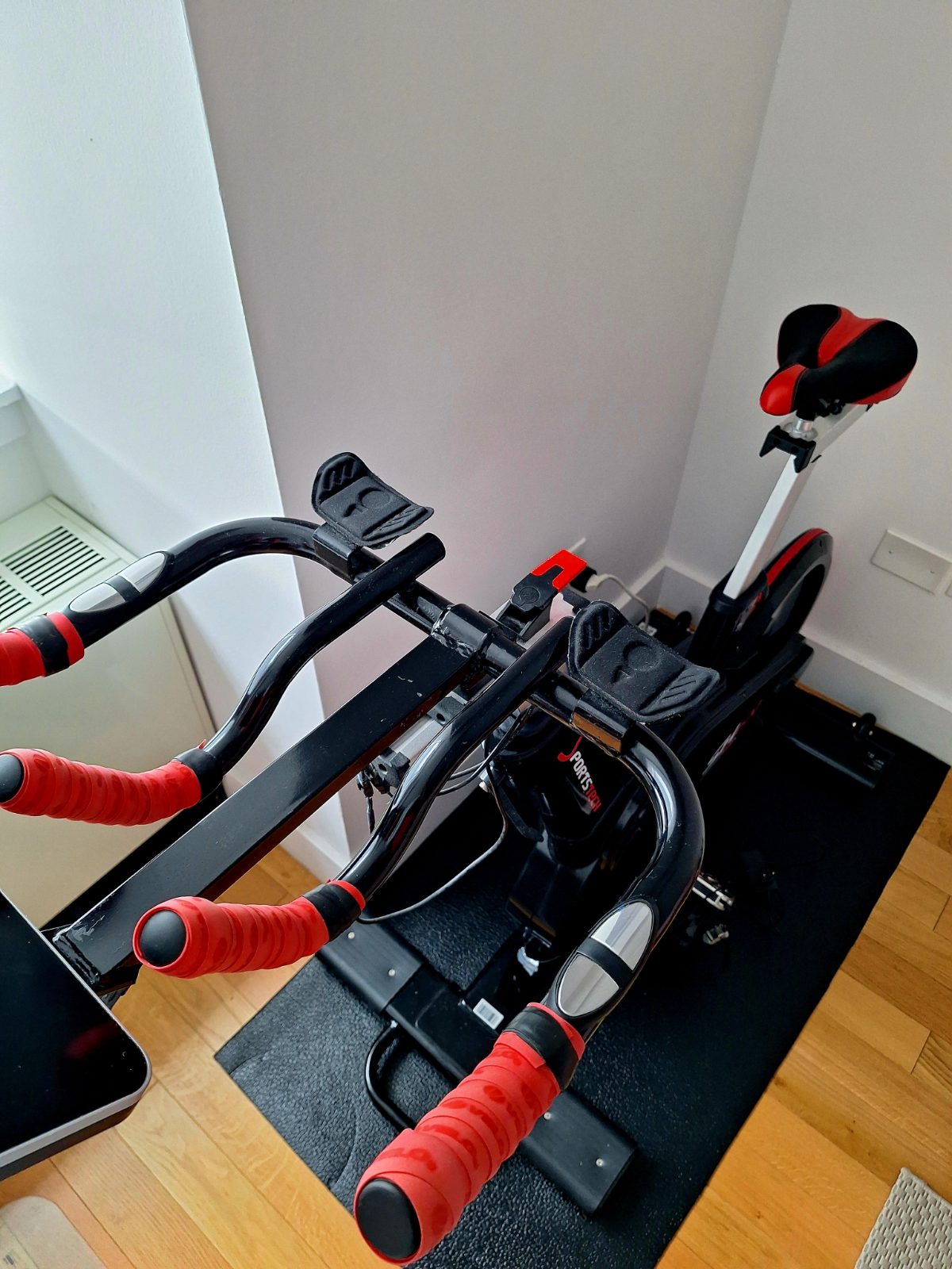 Sportstech SX600 Spin Bike / Indoor Cycling Exercise Bike Peloton Alternative - Excellent - New York, NY, photo 7 of 10