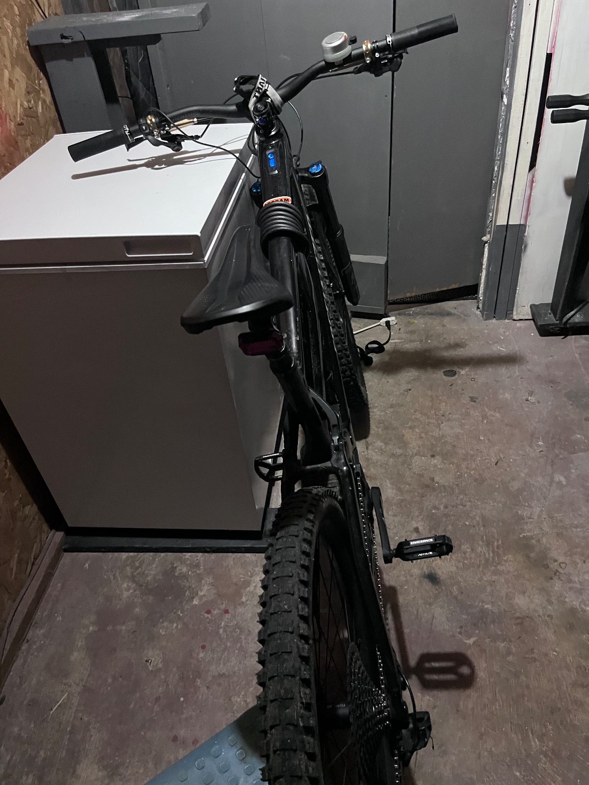 Specialized Turbo Levo E Mountain Bike - Like New - Memphis, TN, photo 3 of 3
