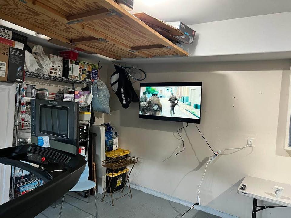 NordicTrack Commercial 1750, Rarely Used - Excellent - 2022 - Mountain House, CA, photo 3 of 3