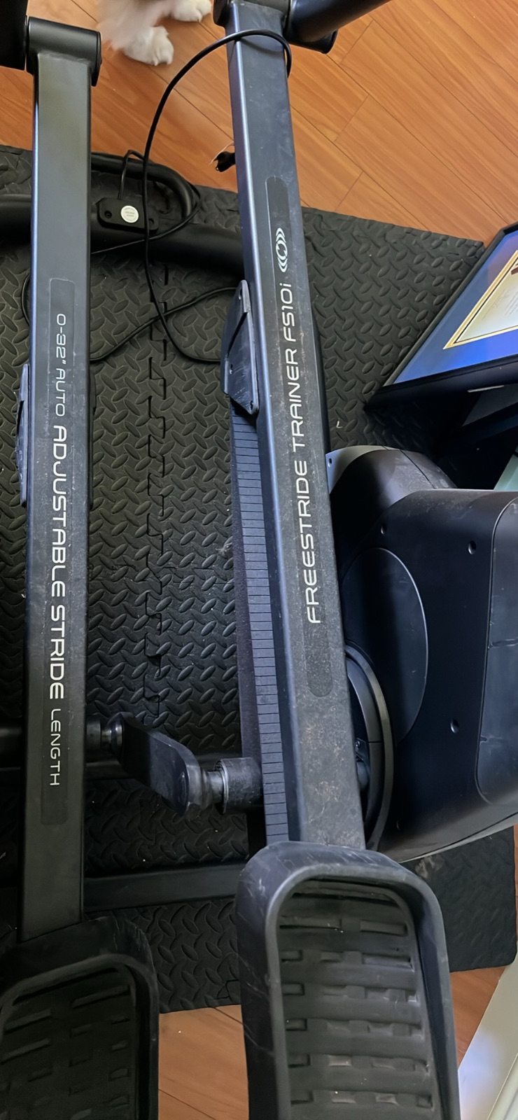 NordicTrack Freestride Trainer FS10i, Adjustable Stride - Like New - Pompano Beach, FL, photo 2 of 3