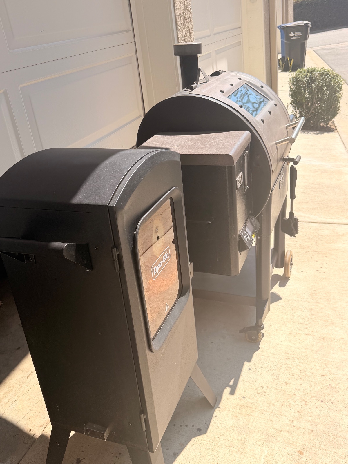 Cabela's Pro Series Pellet Grill - Like New - Thousand Oaks, CA, photo 6 of 12