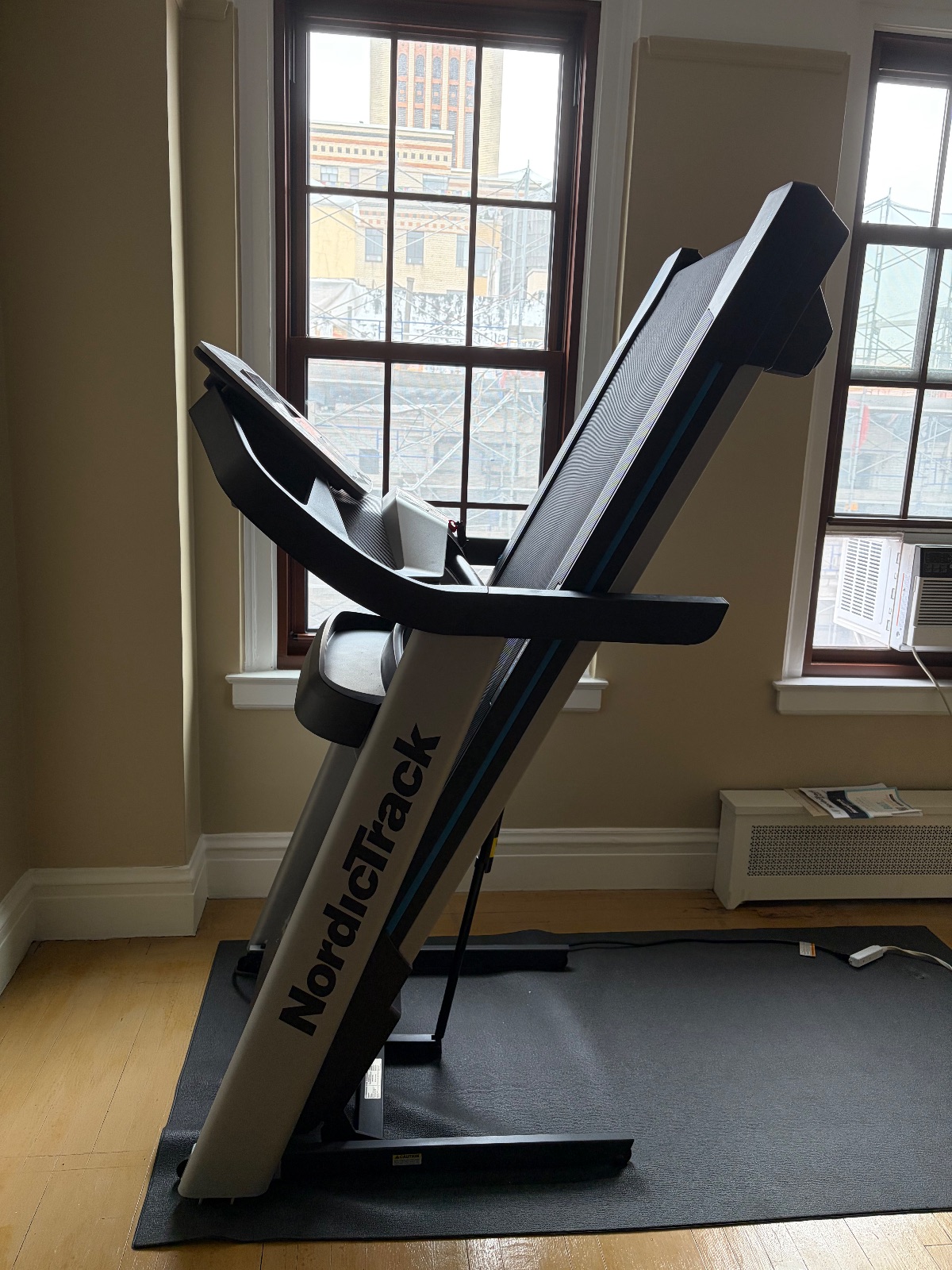 NordicTrack EXP7i Treadmill, Includes Mat - Excellent - 2022 - New York, NY, photo 3 of 6
