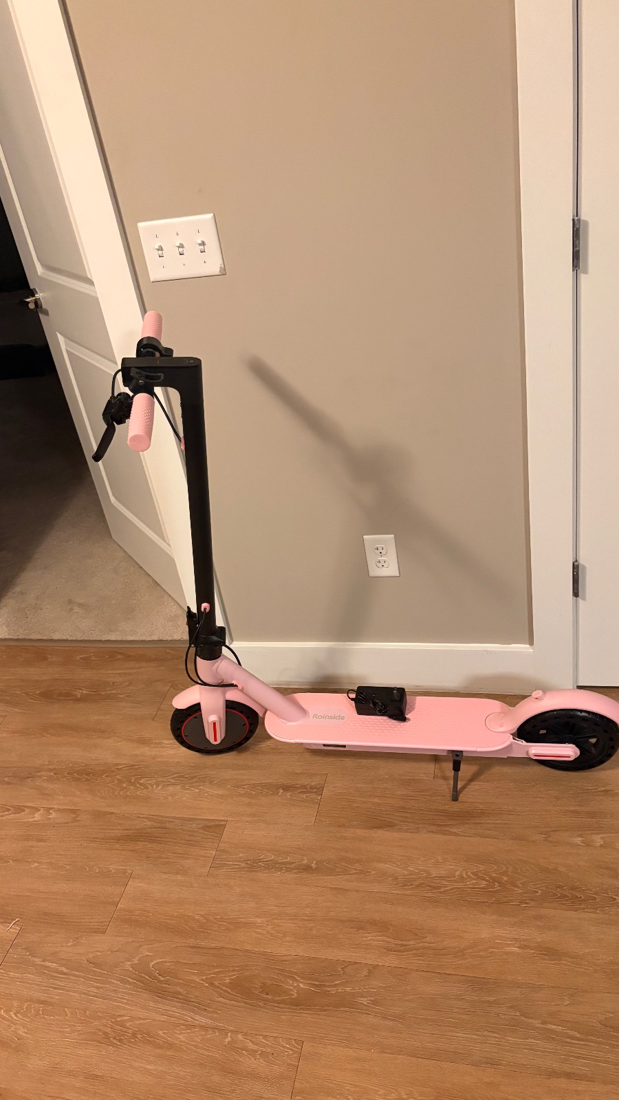 Rainside Electric Scooter, Pink - Like New – Frederick, MD, photo 2 of 4