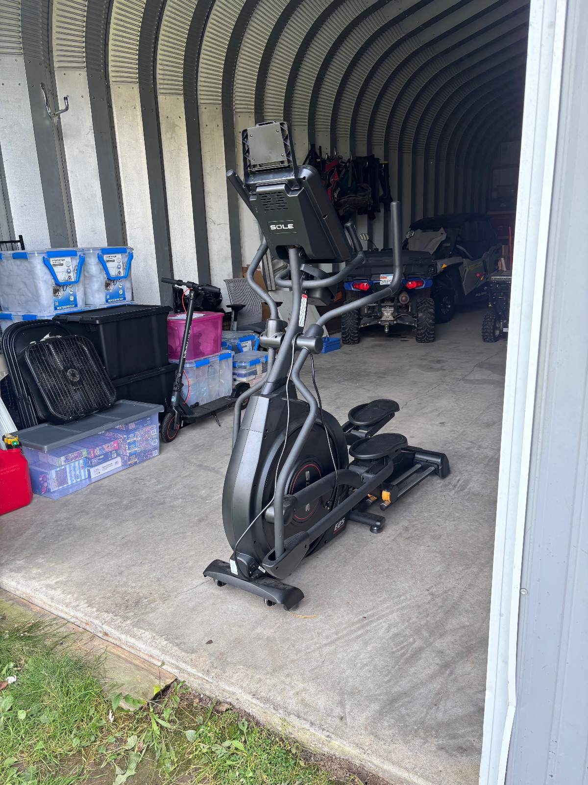 Sole E25 Elliptical - Like New - Nowthen, MN, photo 2 of 6