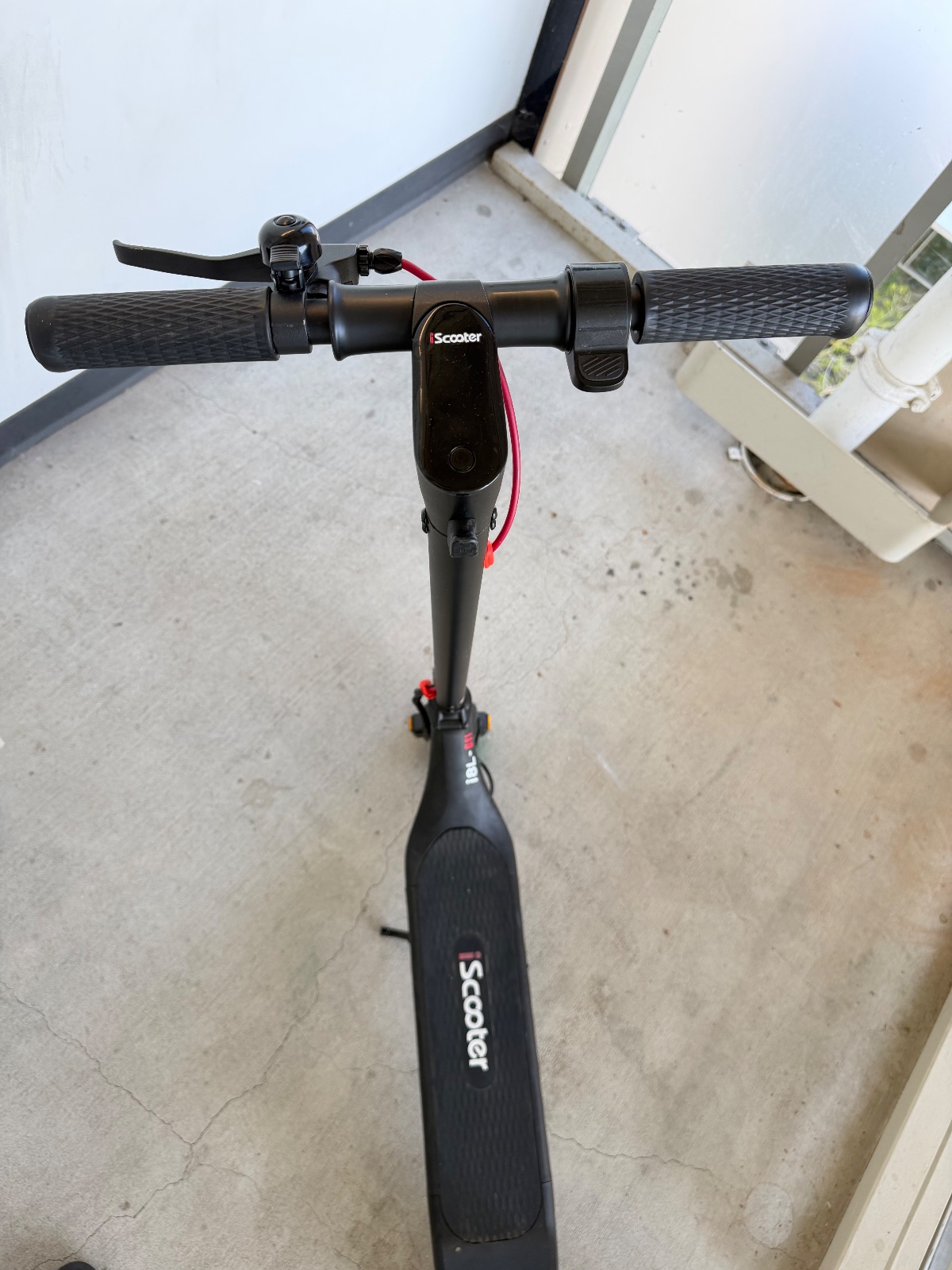 iScooter, 18 Mph Top Speed, 350W - Like New - 2025 - Hawthorne, CA, photo 2 of 3