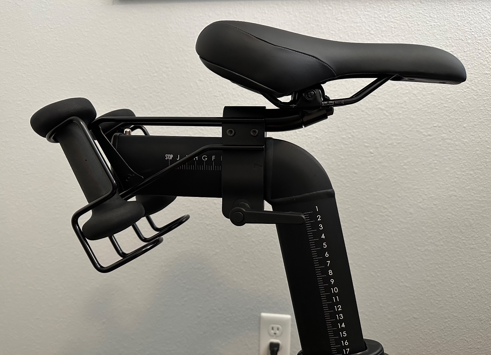 Peloton Bike, Includes Weights - Very Good - 2021 – Clovis, CA, photo 7 of 12