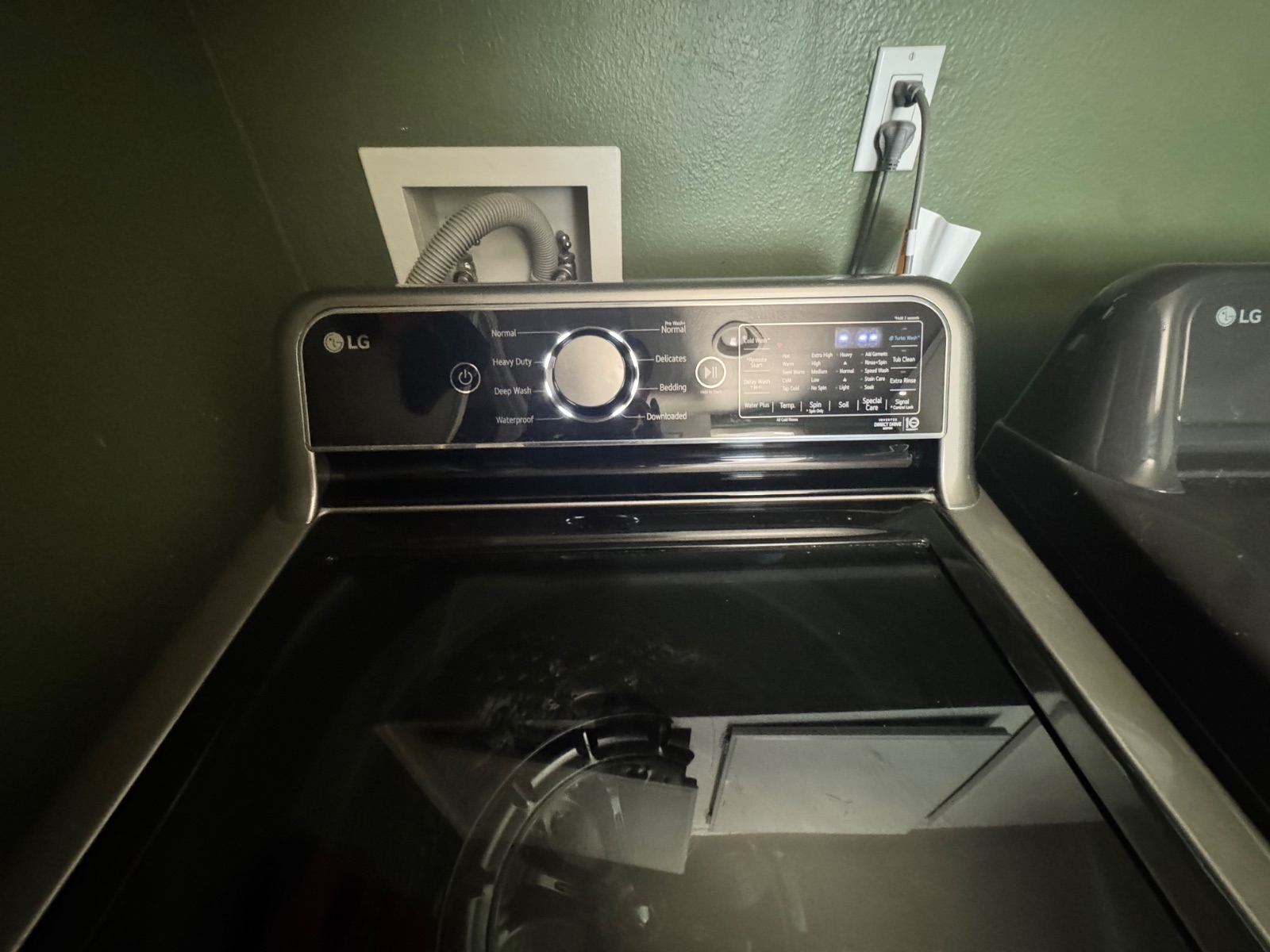 LG WT7400CV Washer and DLG6101M Gas Dryer, Smart Top Load Set - Like New - Chino, CA, photo 6 of 10
