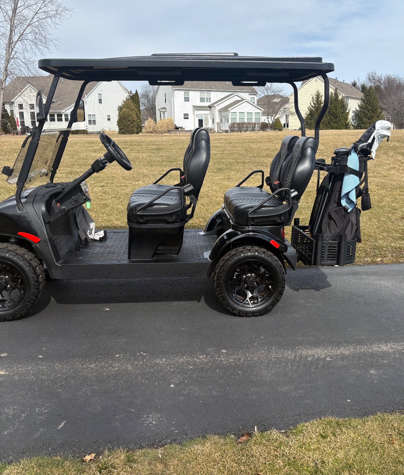 Sierra LSV 2+2 Golf Cart, Black Lithium 4 Seater - Like New - 2025 – Powell, OH, photo 2 of 9
