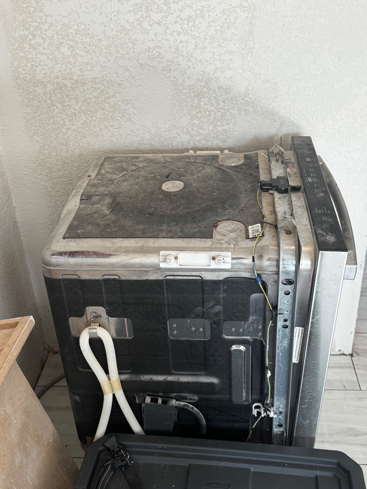 GE Built-in Dishwasher, Stainless Steel - Like New – Hobson, TX, photo 2 of 3