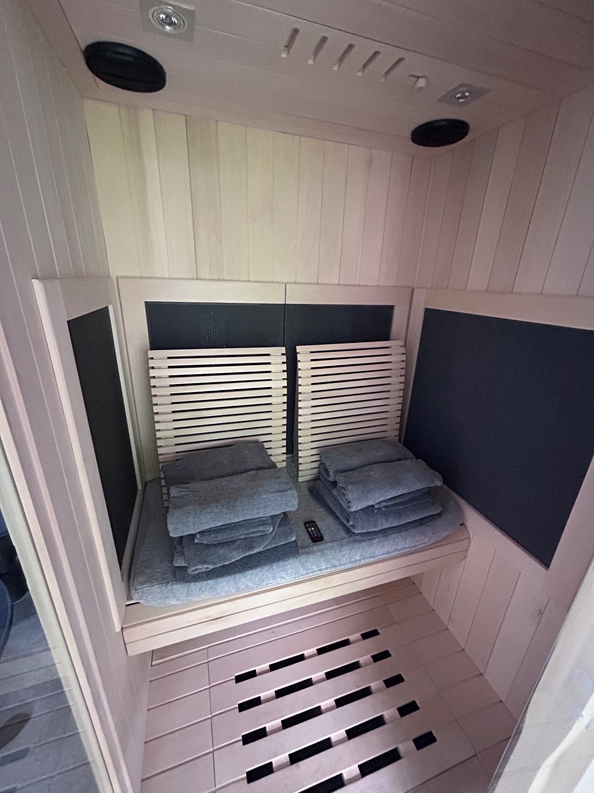 Sunlighten mPulse Sauna - Like New - Seneca, SC, photo 5 of 5