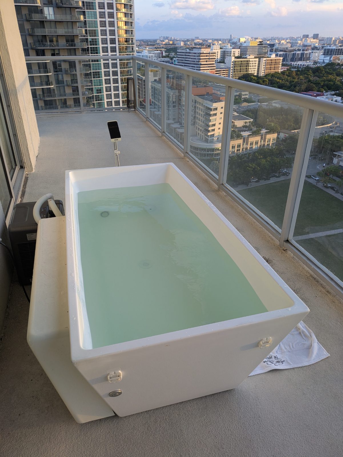 Plunge Cold Plunge Tub, Includes Insulated Cover - Good - 2023 – Miami, FL, photo 4 of 4