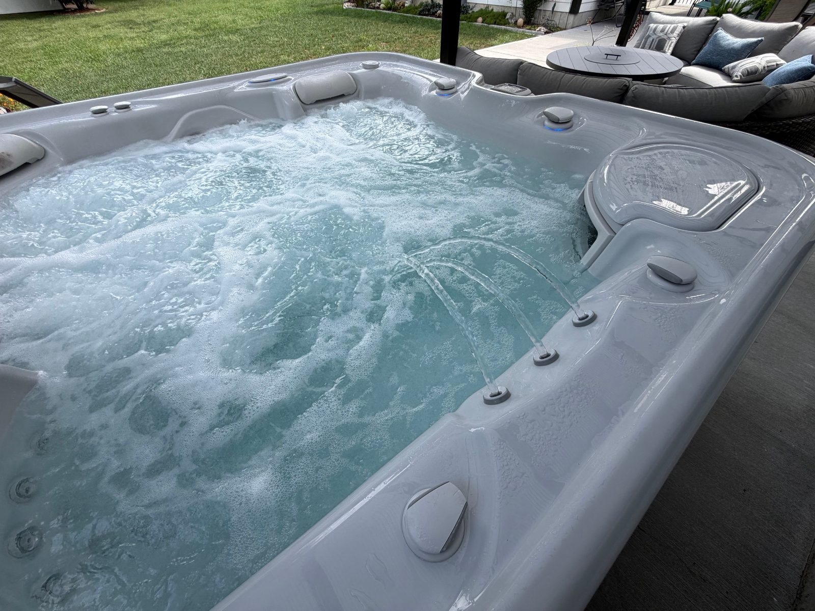 Hot Spring Spas Hot Tub, 4-5 Person Saltwater - Like New - 2021 – Silverton, OH, photo 3 of 7