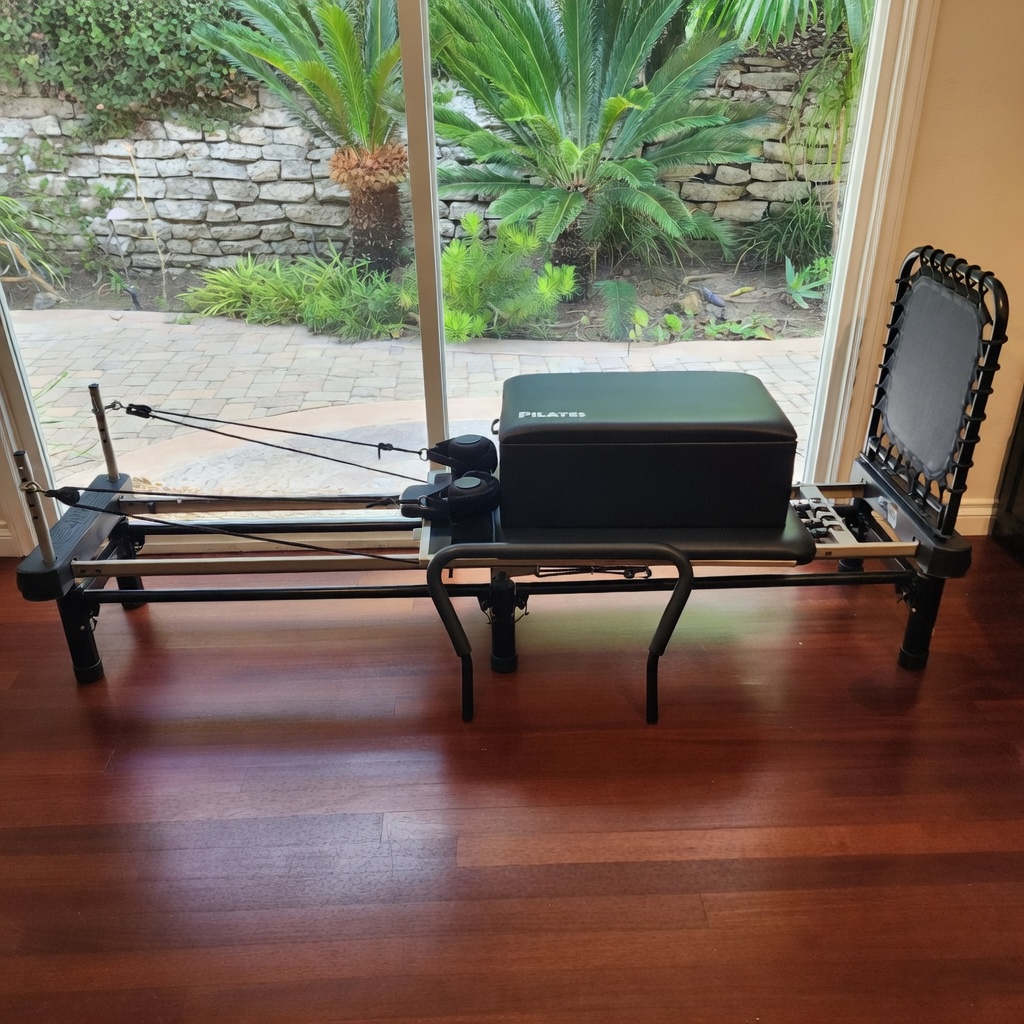 Aero Pilates Reformer - Like New - Laguna Beach, CA