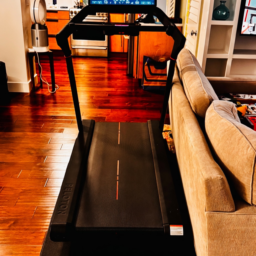 Peloton Tread - Excellent - 2020