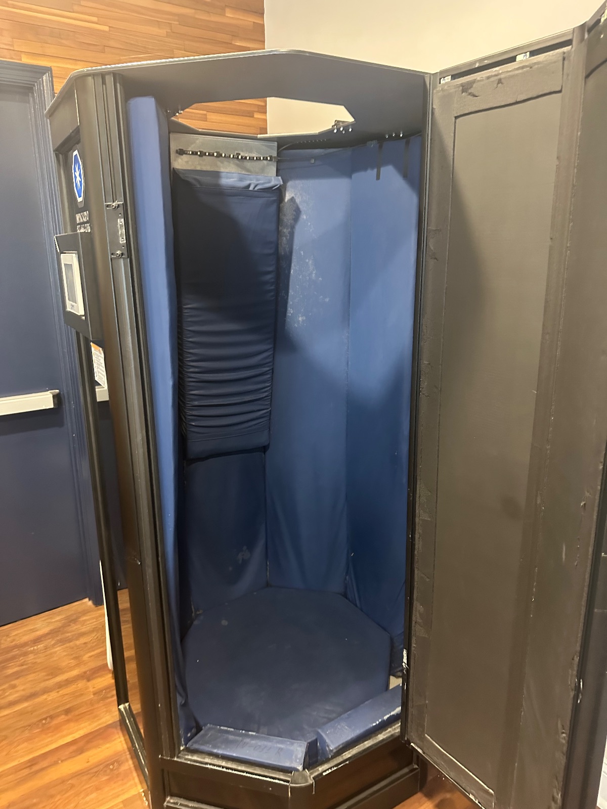 Impact Cryo Chamber, Single Person - Good - 2017 – Horsham, PA, photo 3 of 3