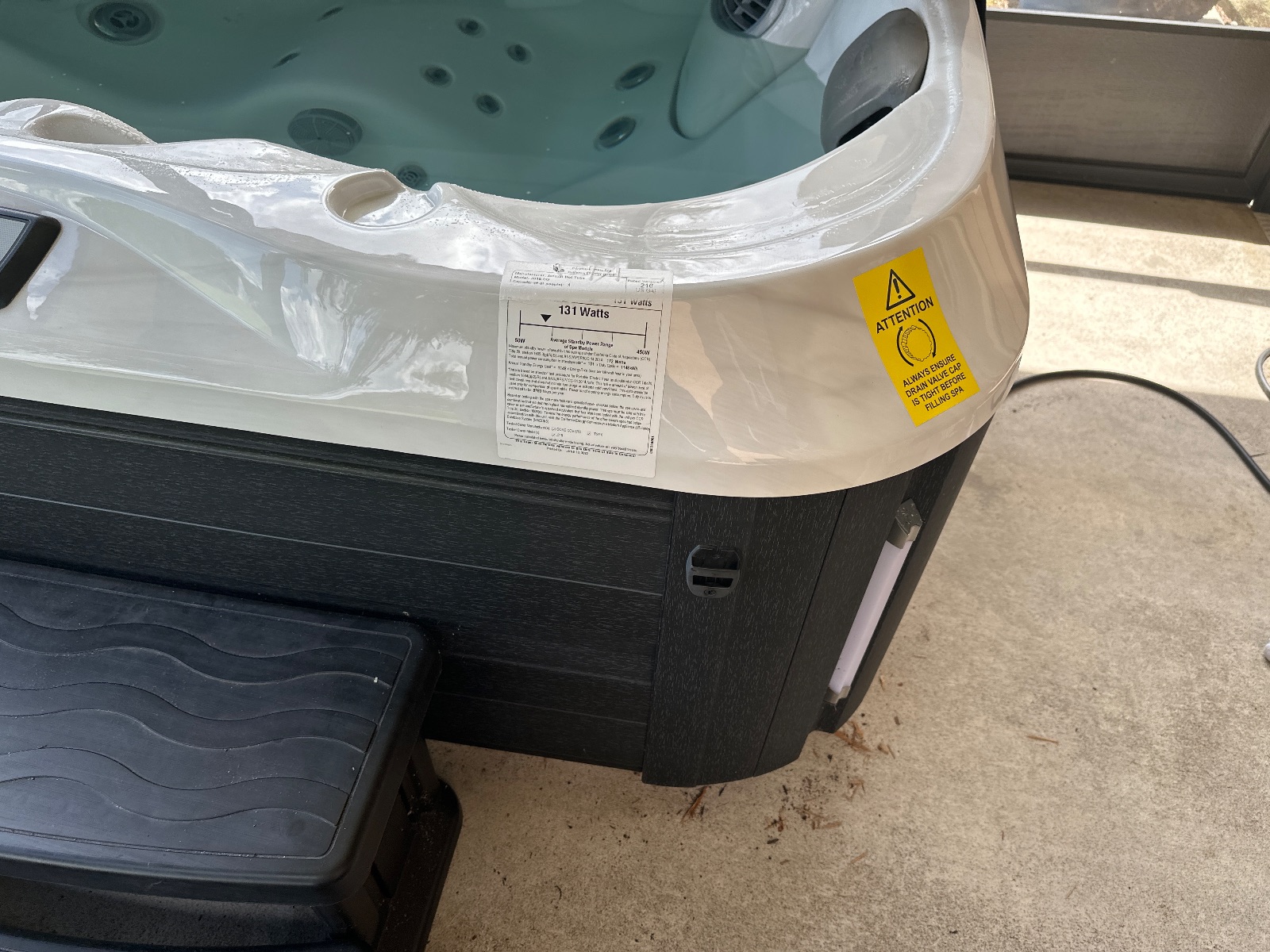 Jacuzzi Hot Tub, Includes Cover and Steps - Like New – Davenport, FL, photo 2 of 6