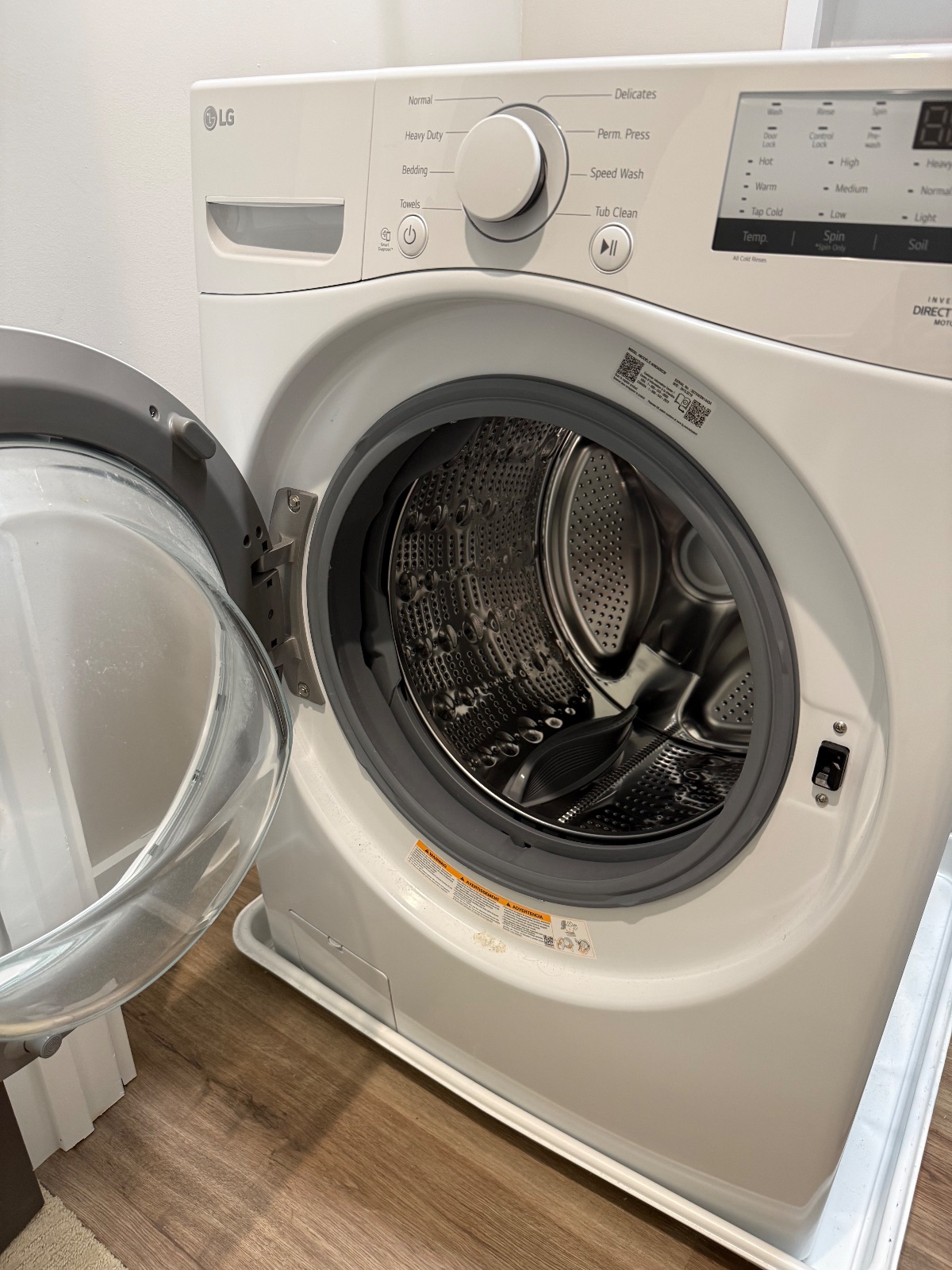 LG Front Load Washer and Dryer Set - Like New - 2024 – Lebanon, OH, photo 8 of 10
