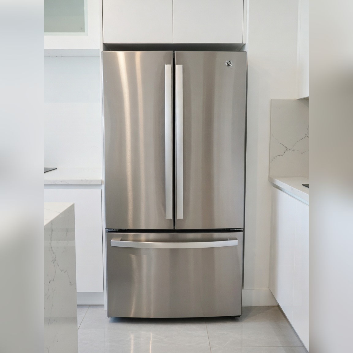 GE French Door Refrigerator, Stainless Steel, 27 Cu Ft - Like New – Grove City, OH