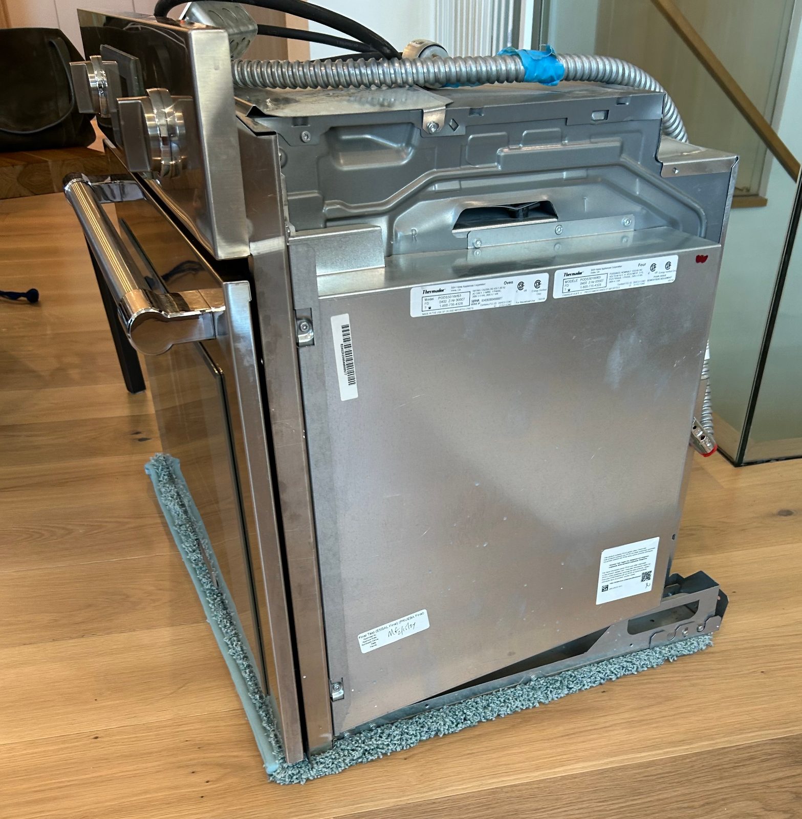 Thermador 30 Inch Single Steam Smart Electric Wall Oven - PODS301W - Like New - New York, NY, photo 2 of 8