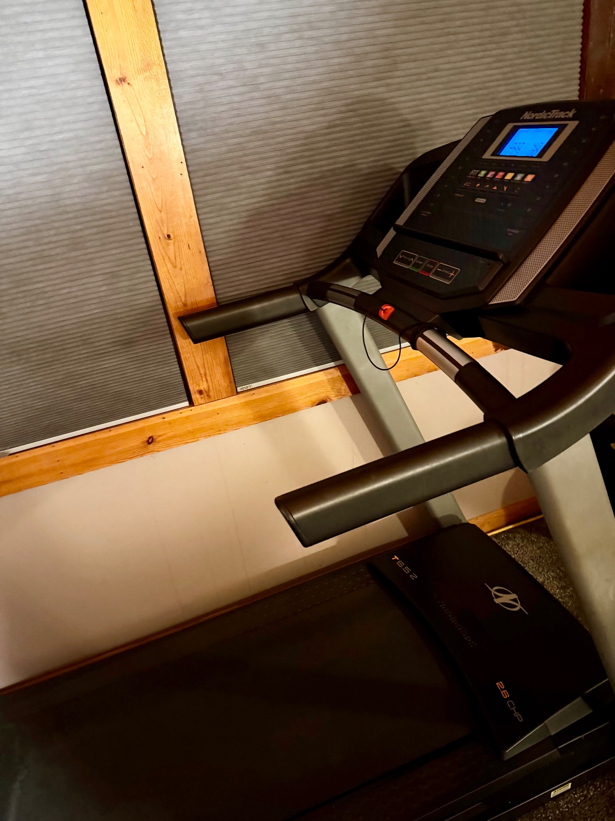 NordicTrack Treadmill, 10% Incline, 2.6 CHP - Excellent - 2021 – Pike County, PA, photo 3 of 6