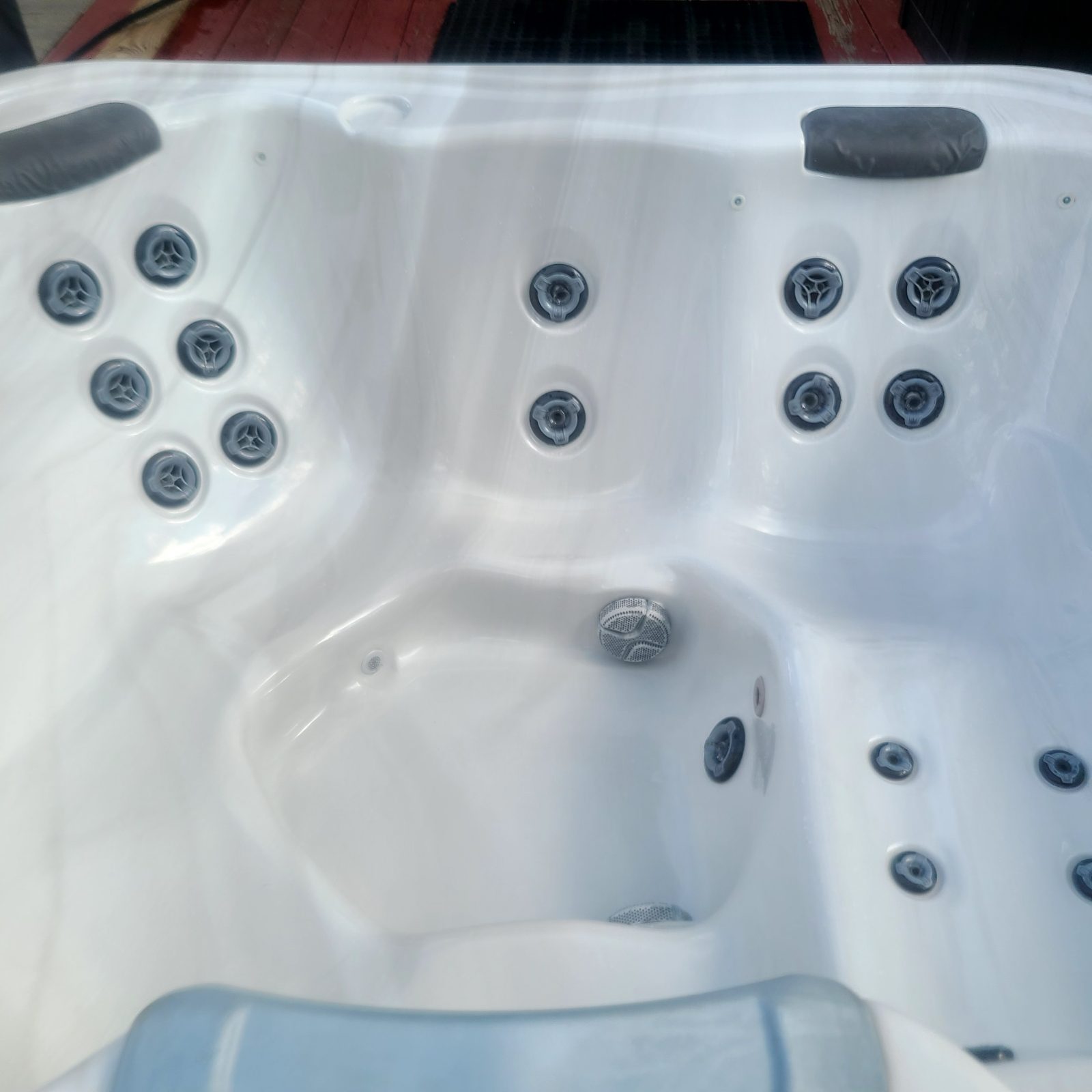 Bullfrog Spas Hot Tub, 6+ Person, 34 Jets - Excellent - 2020 - Hudson, NH, photo 2 of 6