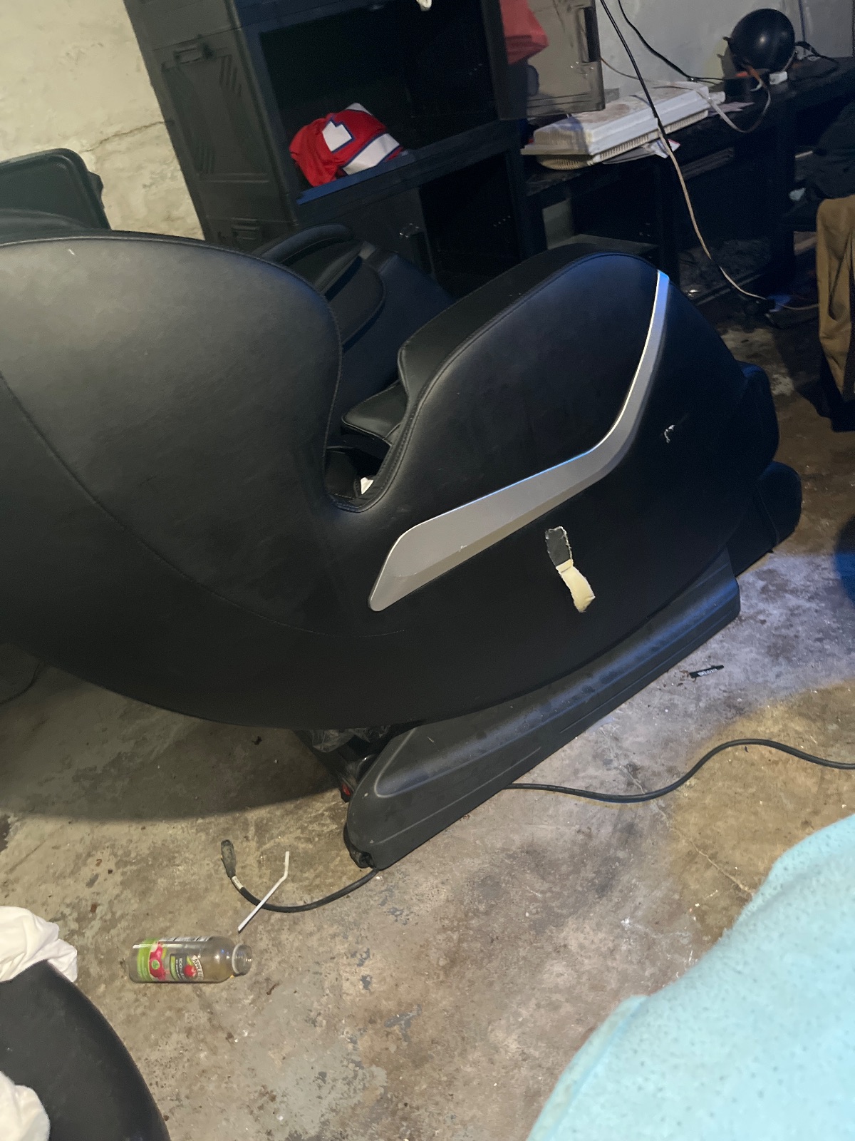 Human Touch Massage Chair - Fair - Snyder, NY, photo 2 of 2