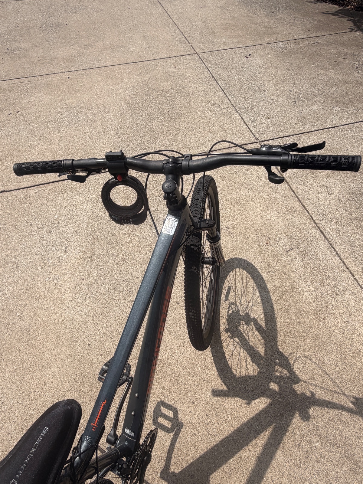 29in Mongoose Durham Mountain Bike - Like New - Louisville, KY, photo 3 of 5