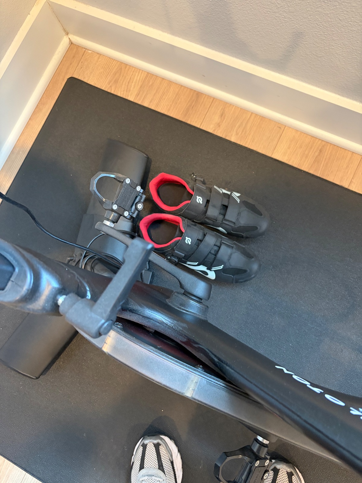 Peloton Bike - Excellent - 2021 – Dallas, TX, photo 6 of 7