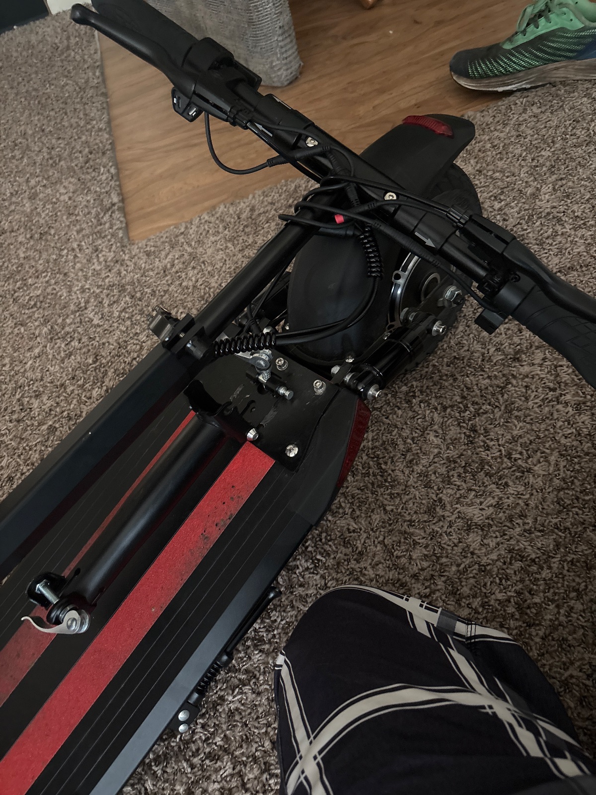 Misodo Electric Scooter, 28 Mph, Includes Charger - Fair – Davenport, IA, photo 3 of 3