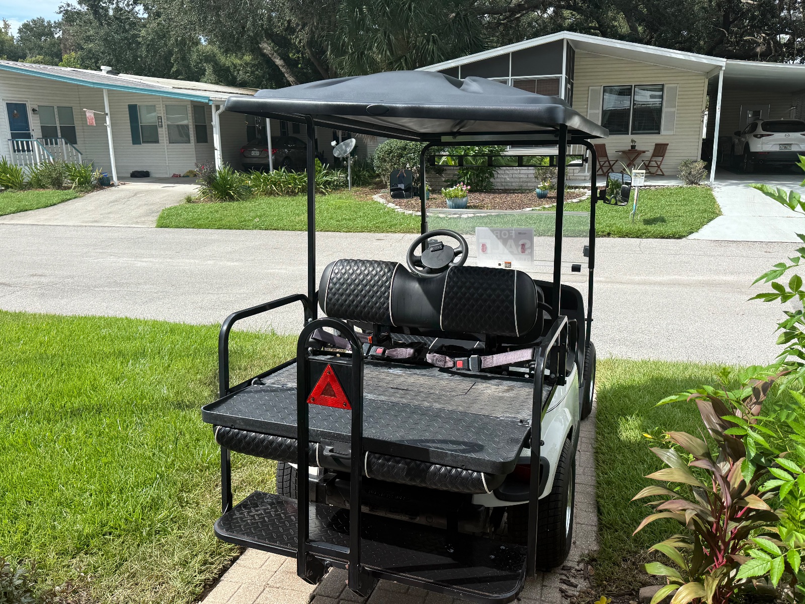EZ-GO TXT Golf Cart. Lithium Batteries. 4 Seater. - Good - 2018 - Oakland, FL, photo 2 of 5