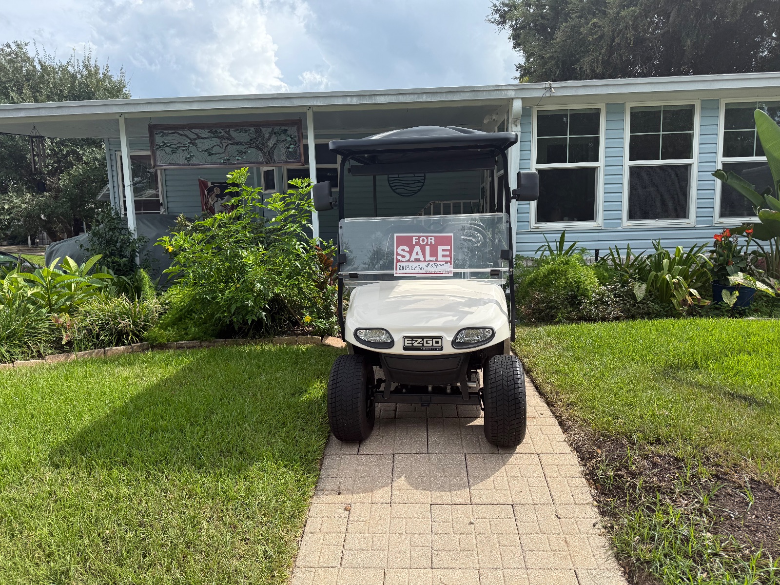 EZ-GO TXT Golf Cart. Lithium Batteries. 4 Seater. - Good - 2018 - Oakland, FL, photo 4 of 5
