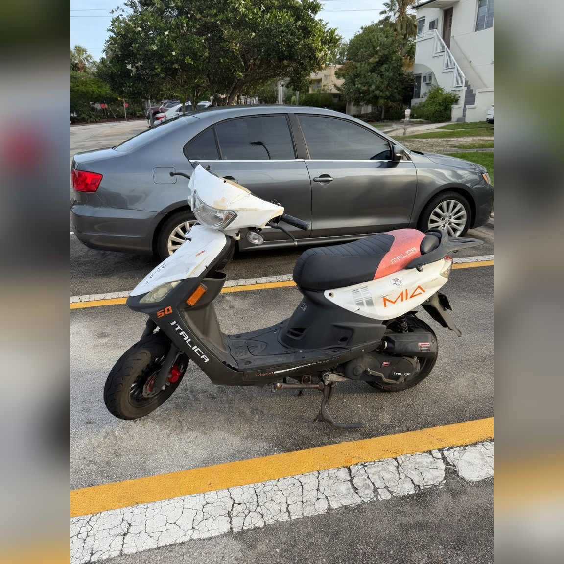 Italica Mia Gas Scooter, 50cc Moped - Good - Miami Beach, FL