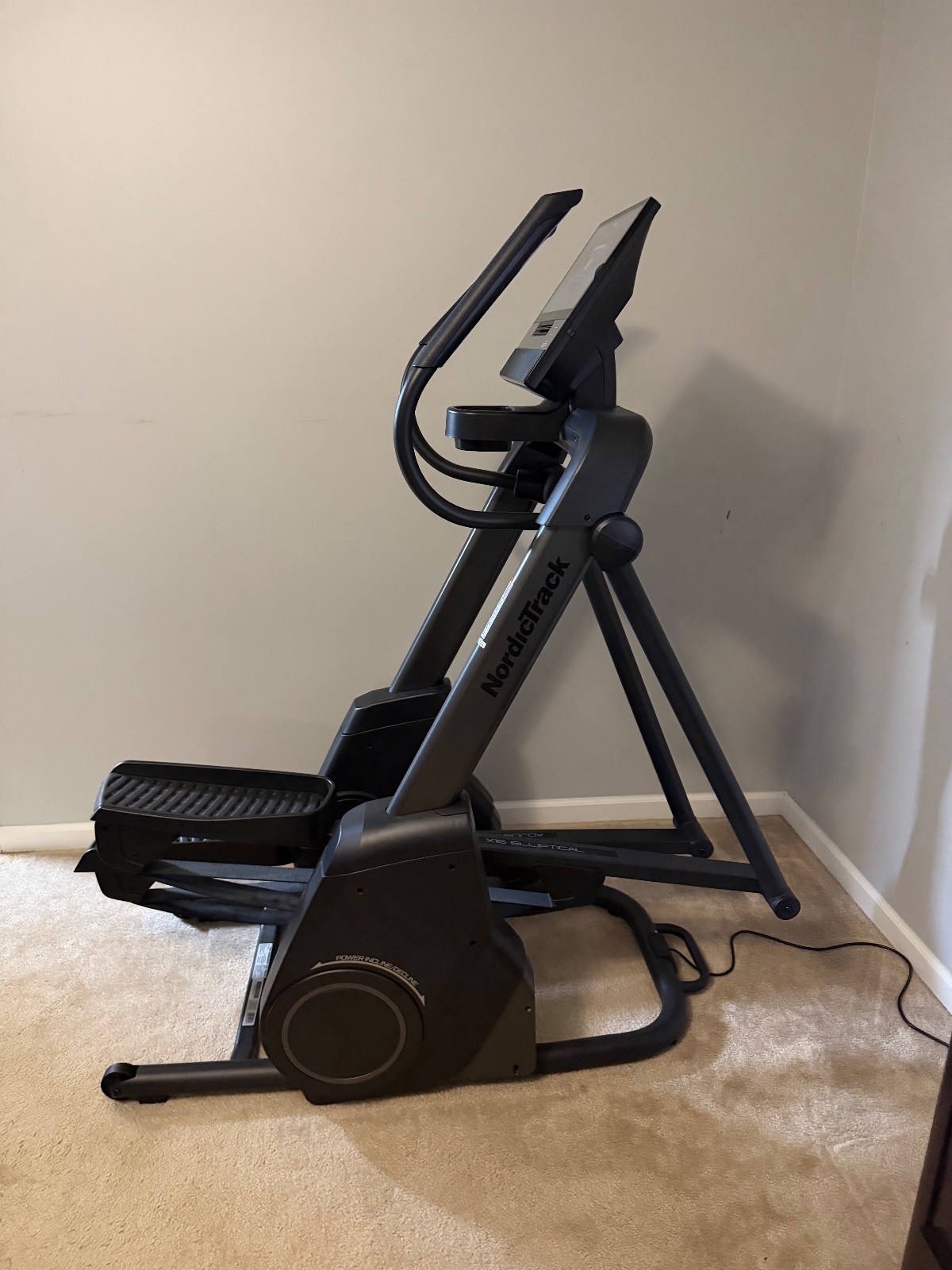 Nordic Track X16 Elliptical With 16" Touchscreen and 26 Resistance Levels - Like New - Charleston, SC, photo 2 of 7